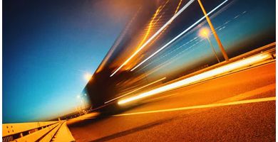 阴天雨天太阳能路灯可以正常工作吗？